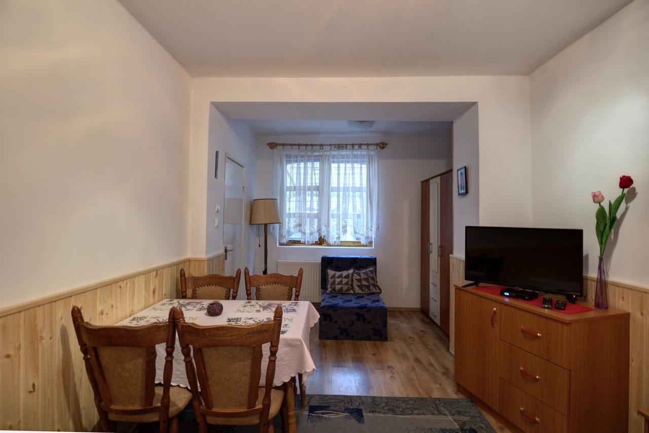Oazis Apartman Eger Eksteriør billede
