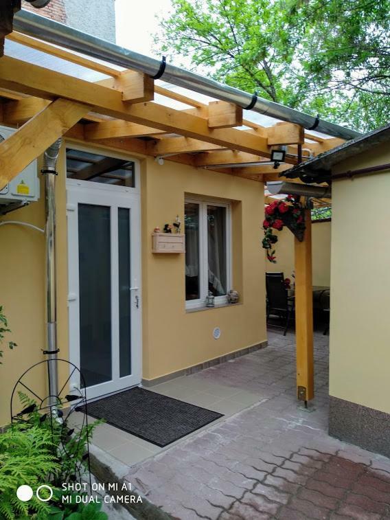 Oazis Apartman Eger Eksteriør billede